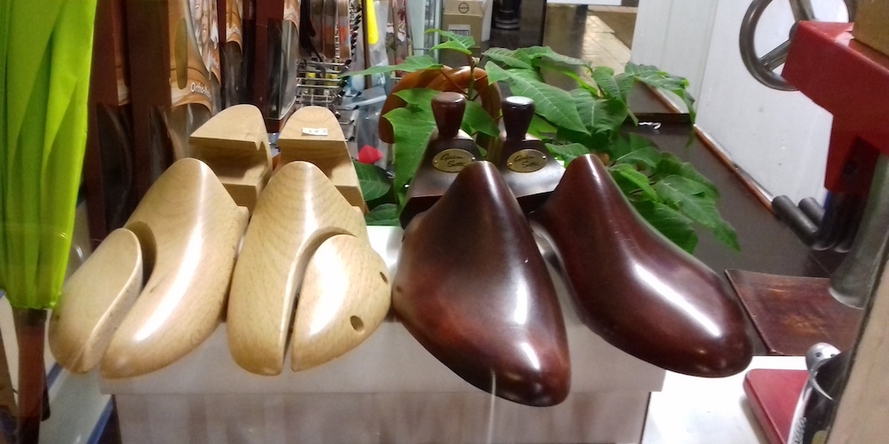quality wooden shoe trees